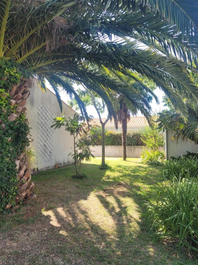 Agreable Maison Ensoleillee Avec Jardin Arbore Villa Le Château-dʼOléron Kültér fotó