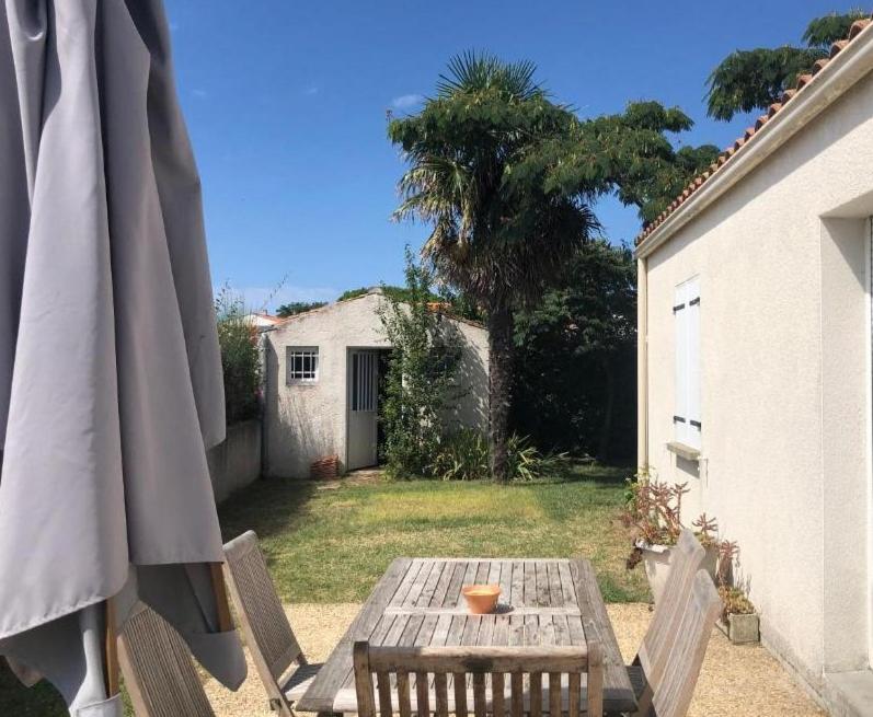 Agreable Maison Ensoleillee Avec Jardin Arbore Villa Le Château-dʼOléron Kültér fotó