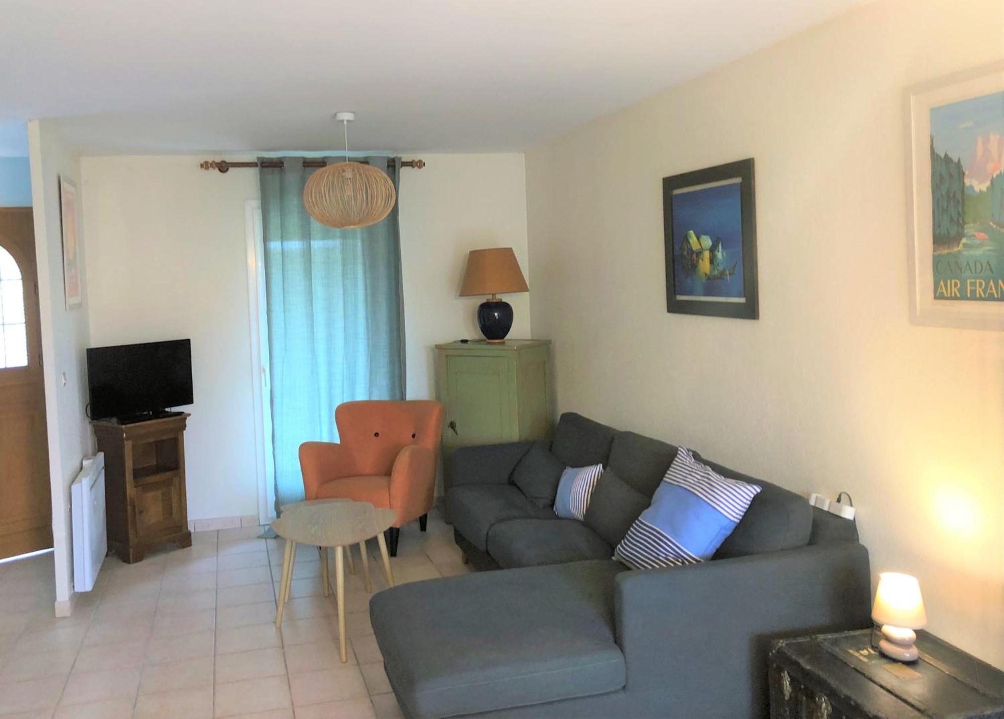 Agreable Maison Ensoleillee Avec Jardin Arbore Villa Le Château-dʼOléron Kültér fotó